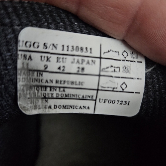 UGG Ashton Chelsea Boot White Size 11 NWOT Gorpcore - Picture 8 of 9